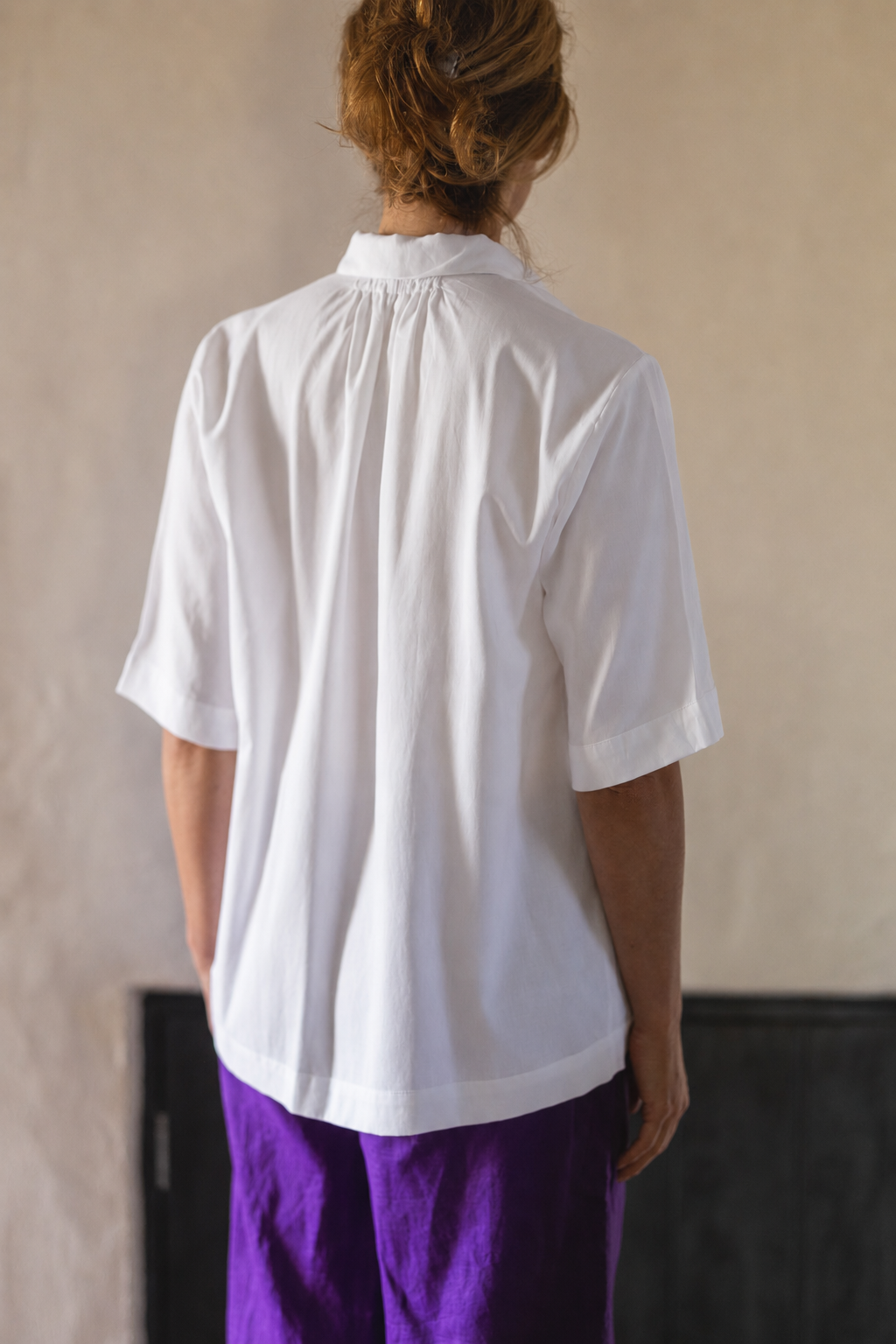 detailed shirt sleeved shirt with tucks ans shirring